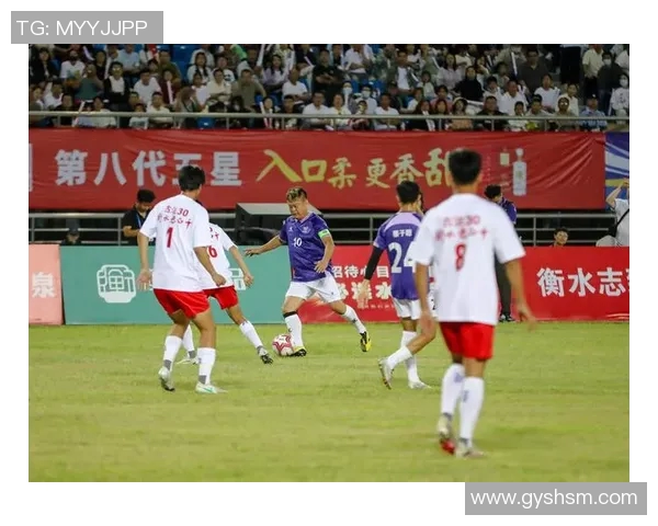 穿上足球明星同款服装感受赛场风采尽显个人魅力与时尚品味