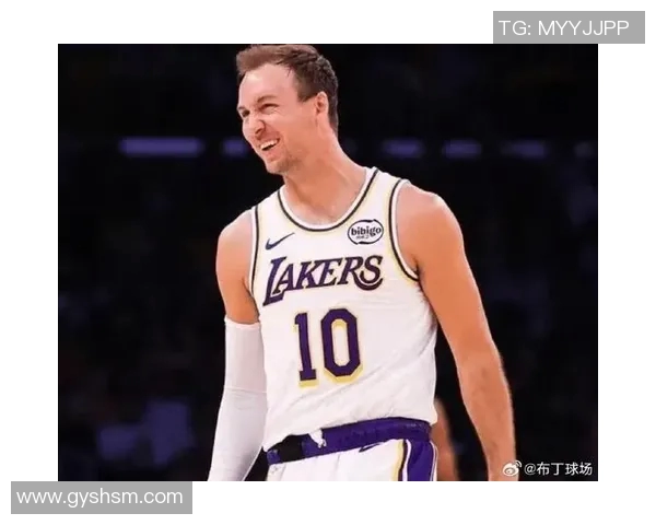 篮球明星绝杀技能揭秘如何在关键时刻逆转比赛赢得胜利的秘诀与技巧